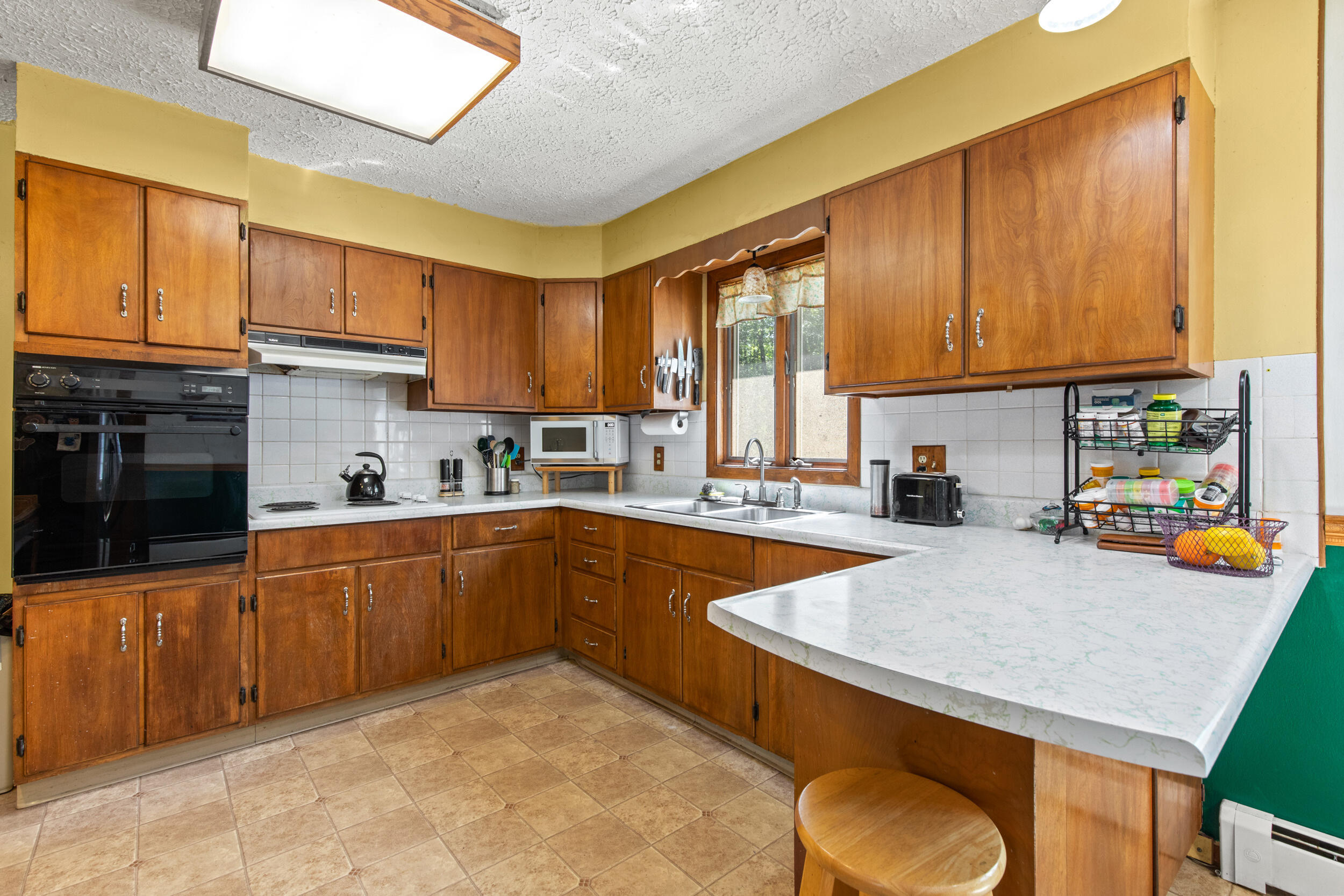 17 Jellerson Road Sanford, ME 04073 - Photo 8 of 23 Kitchen