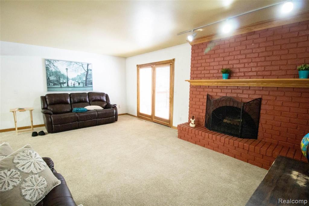 4170 North Gale Road Davison, MI 48423 - Photo 10 of 41