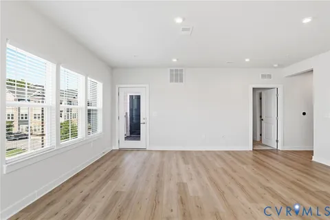 $324,750 | 6655 Citory Way, Unit 203, Moseley, VA 23120