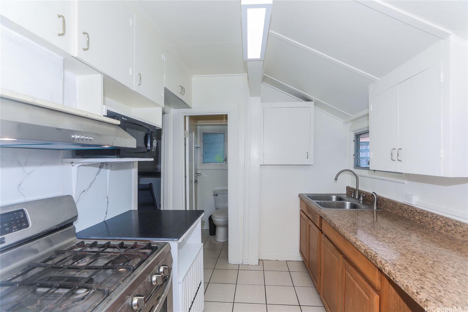 2534 East Manoa Road, Unit B Honolulu, HI 96822 - Photo 6 of 18