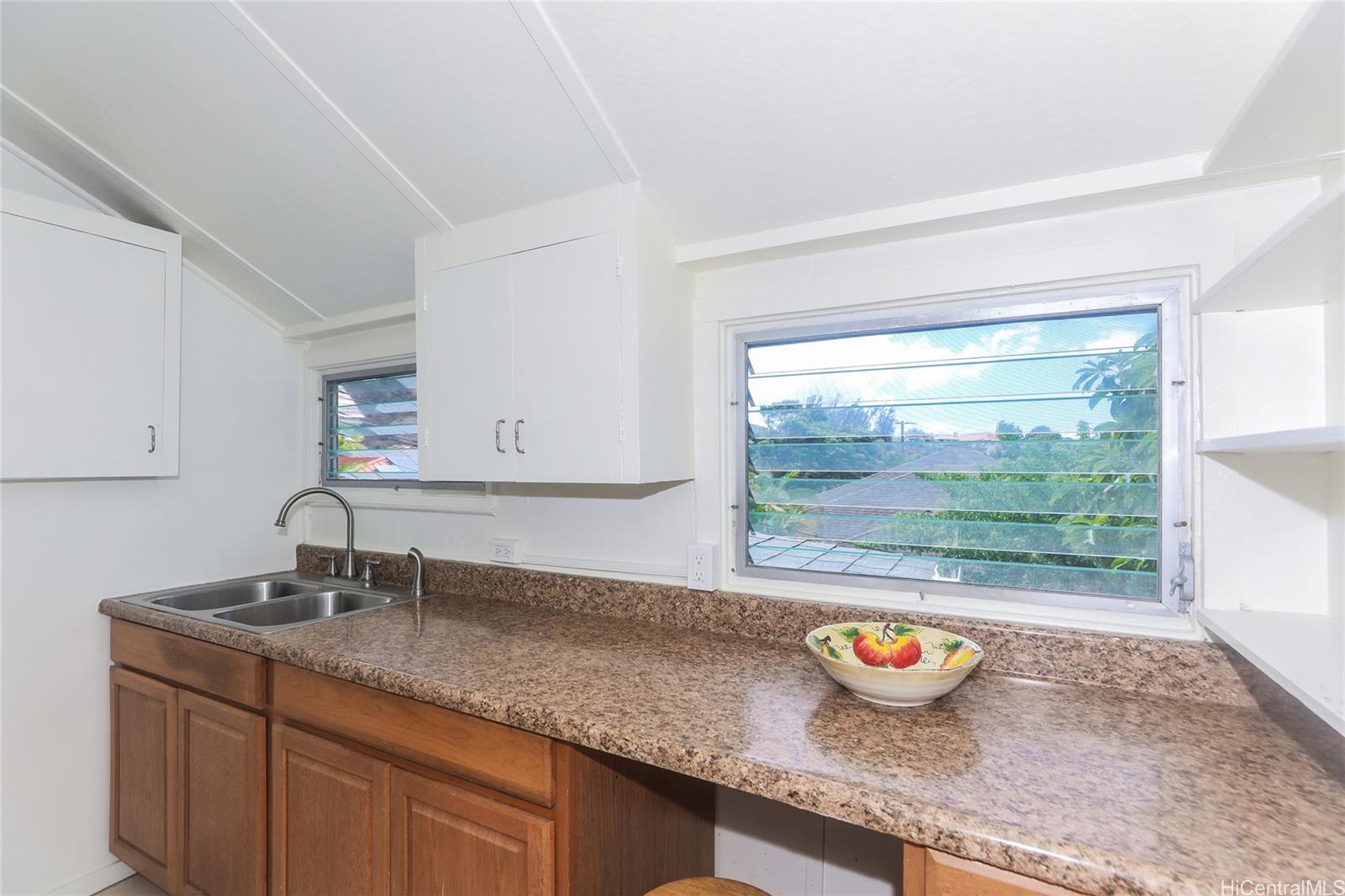 2534 East Manoa Road, Unit B Honolulu, HI 96822 - Photo 7 of 18