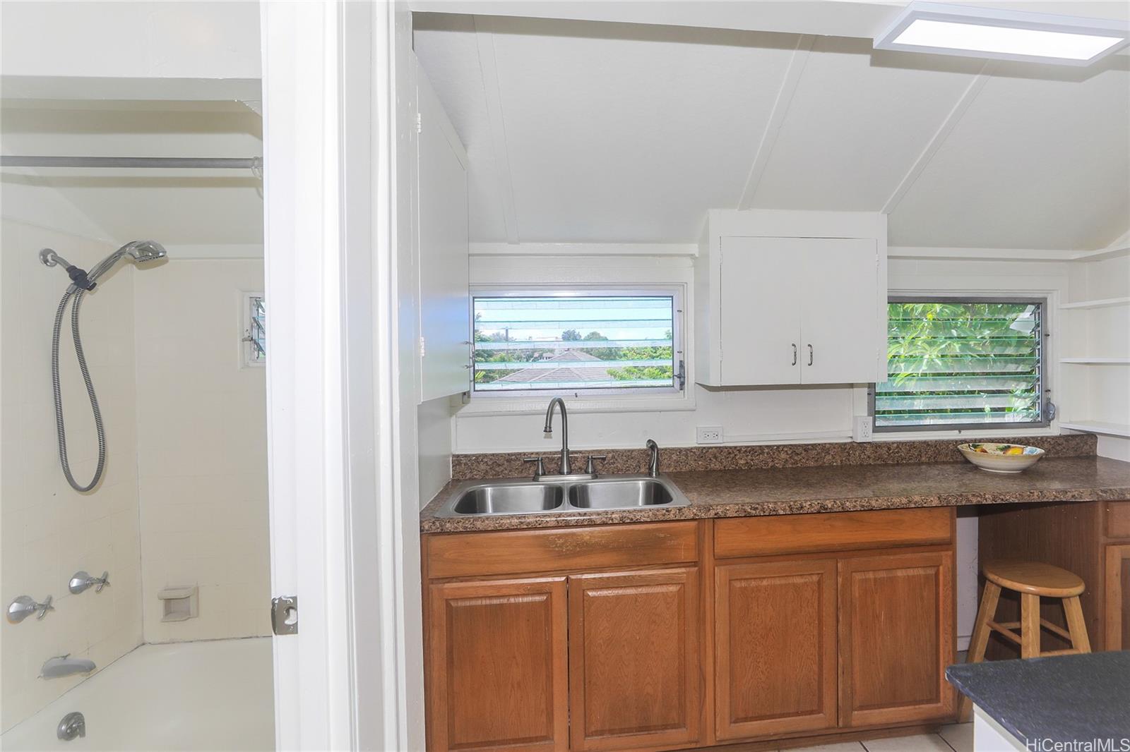 2534 East Manoa Road, Unit B Honolulu, HI 96822 - Photo 8 of 18