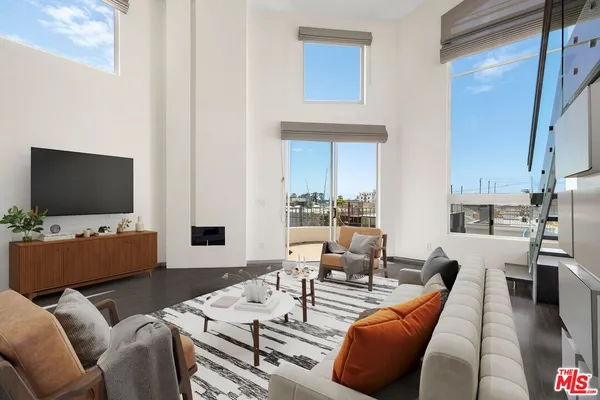 $1,650,000 | 235 Main Street, Unit 316, Venice, CA 90291