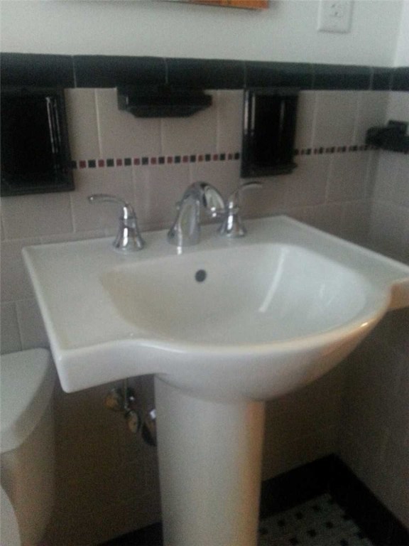 1 Katzman Place Newport, RI 02840 - Photo 12 of 17