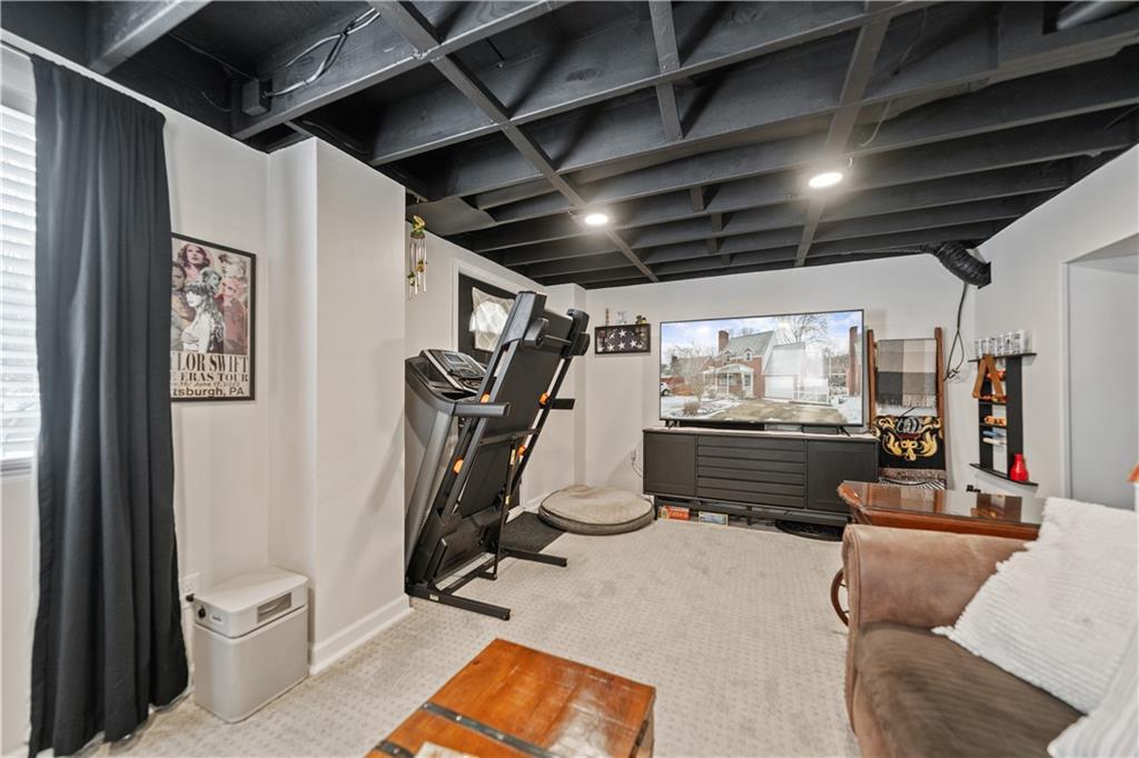 315 Vanadium Road Pittsburgh, PA 15243 - Photo 31 of 39 a view of a room with gym equipment