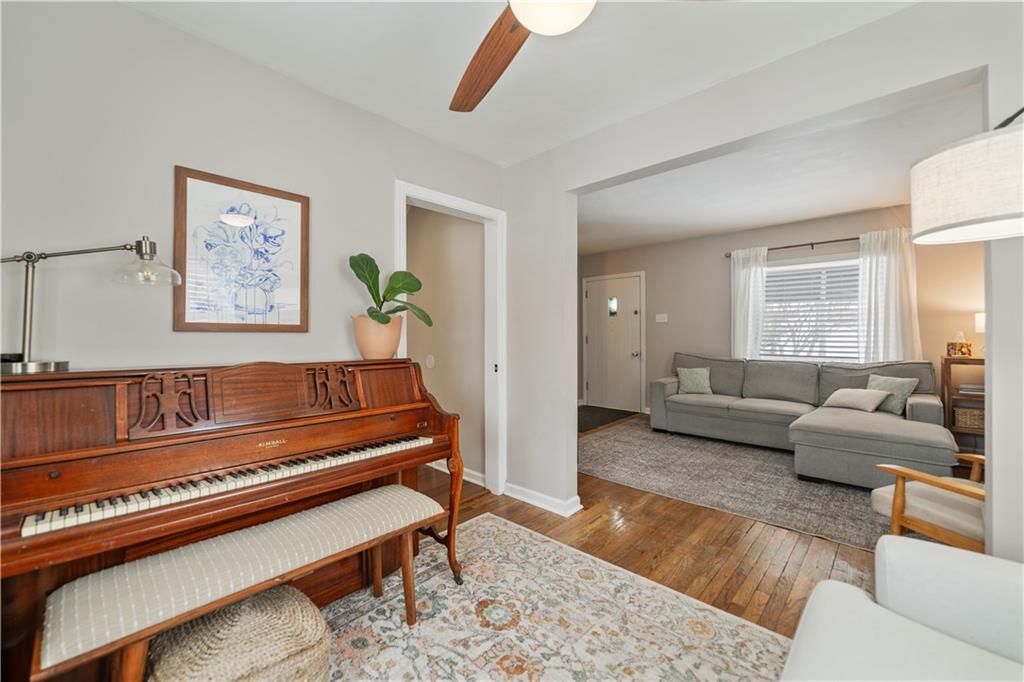 315 Vanadium Road Pittsburgh, PA 15243 - Photo 7 of 39 a living room with furniture and a rug