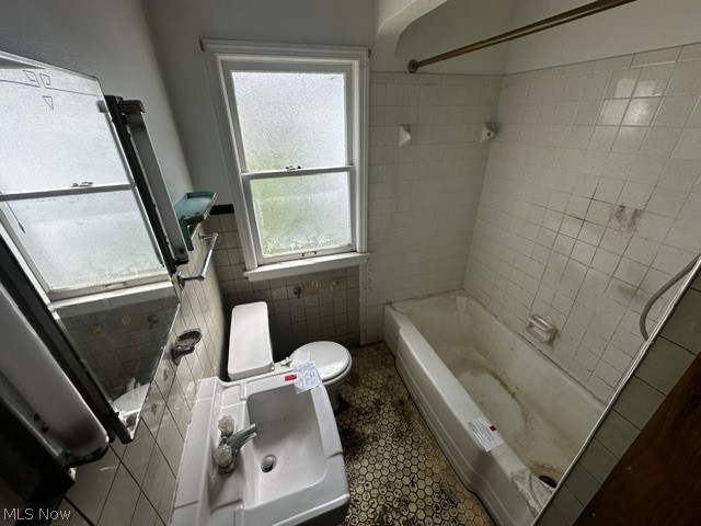 4096 Colony Road South Euclid, OH 44121 - Photo 9 of 19 Gallery Image 9
