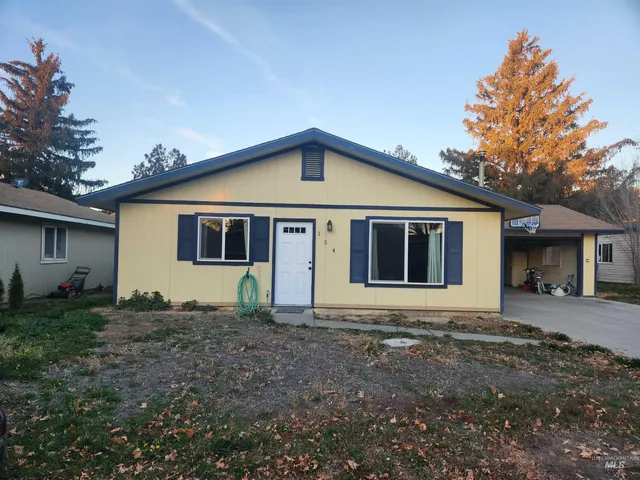 $295,000 | 154 Avenida Del Rio Drive, Twin Falls, ID 83301