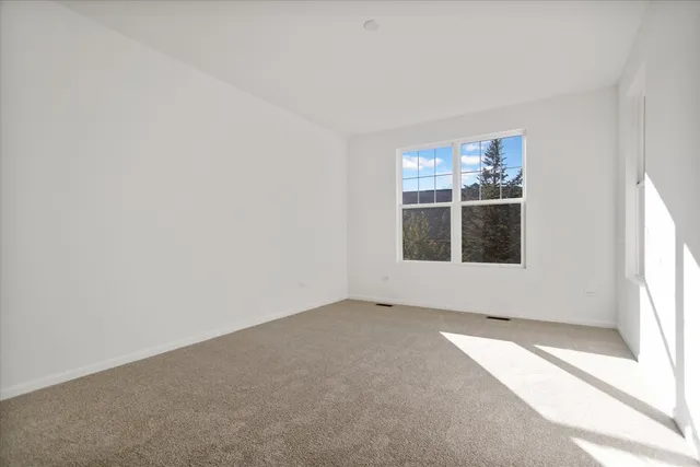 $479,990 | 38 Tournament Drive South, Hawthorn Woods, IL 60047