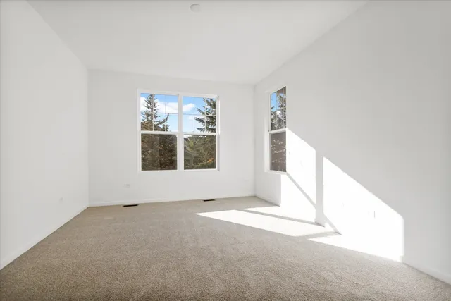 $479,990 | 38 Tournament Drive South, Hawthorn Woods, IL 60047