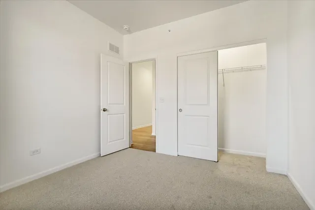 $479,990 | 38 Tournament Drive South, Hawthorn Woods, IL 60047