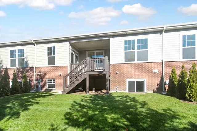 $479,990 | 38 Tournament Drive South, Hawthorn Woods, IL 60047