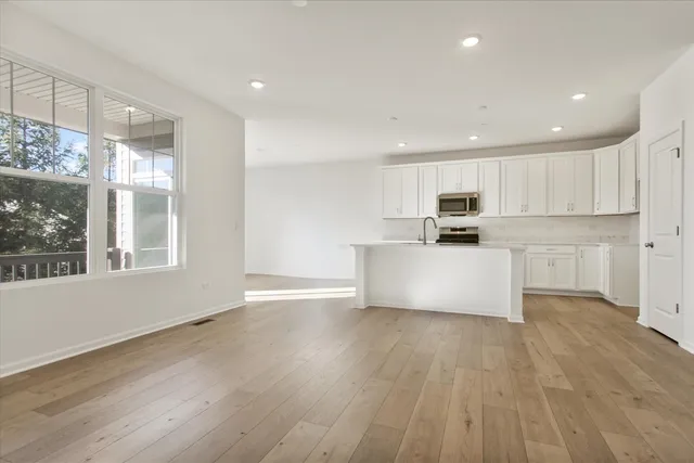 $479,990 | 38 Tournament Drive South, Hawthorn Woods, IL 60047