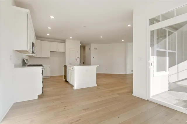 $479,990 | 38 Tournament Drive South, Hawthorn Woods, IL 60047