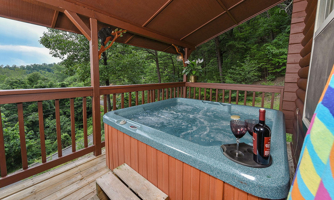 1555 Trappers Ridge Sevierville, TN 37862 - Photo 18 of 38 pigeon-forge-cabin-serendipity-deck-3