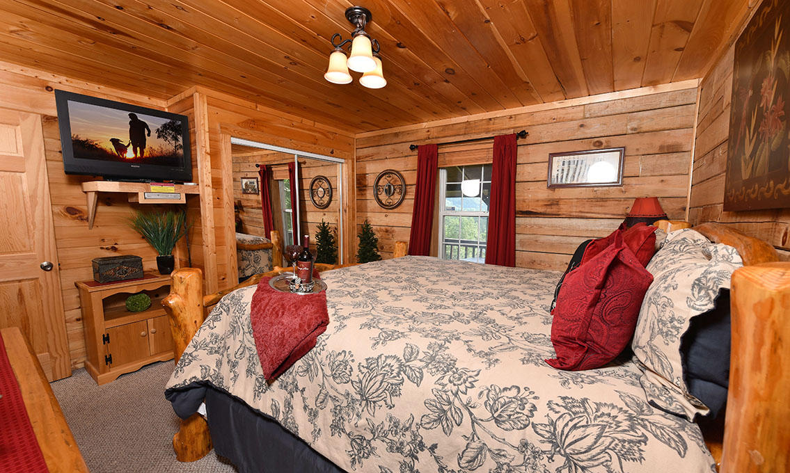 1555 Trappers Ridge Sevierville, TN 37862 - Photo 26 of 38 pigeon-forge-cabin-serendipity-bedroom-2