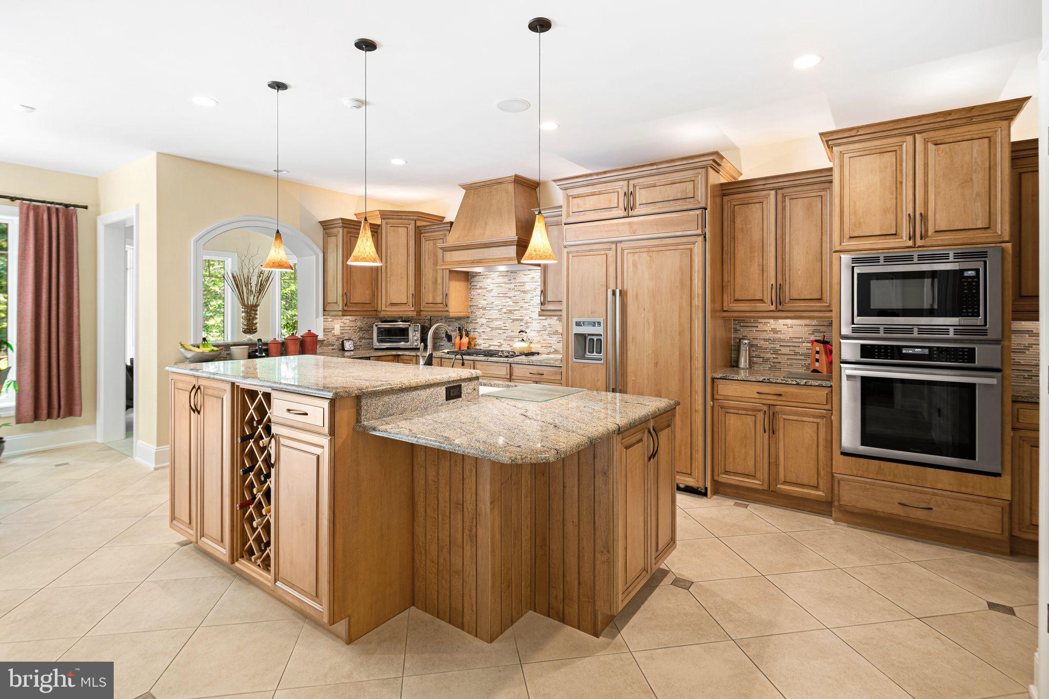 1990 Woodside Road Newtown, PA 18940 - Photo 18 of 57 Gourmet center island kitchen