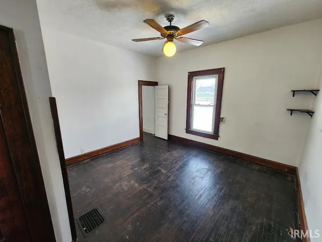 $159,995 | 2406 Broad Street, New Castle, IN 47362