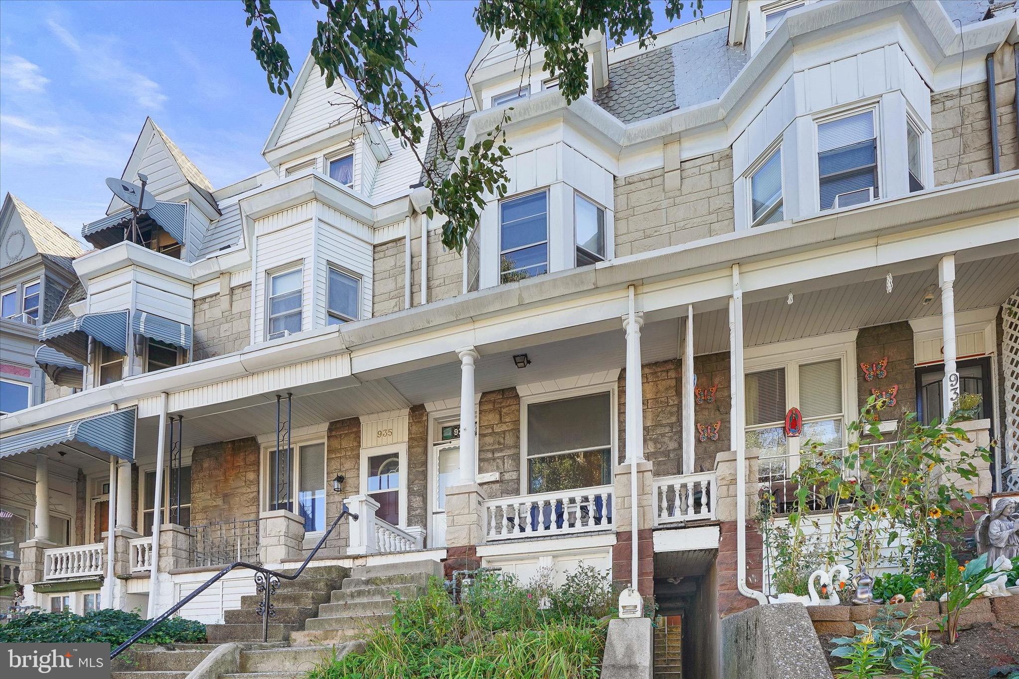 933 North 12th Street Reading, PA 19604 - Photo 2 of 26 front view of a building