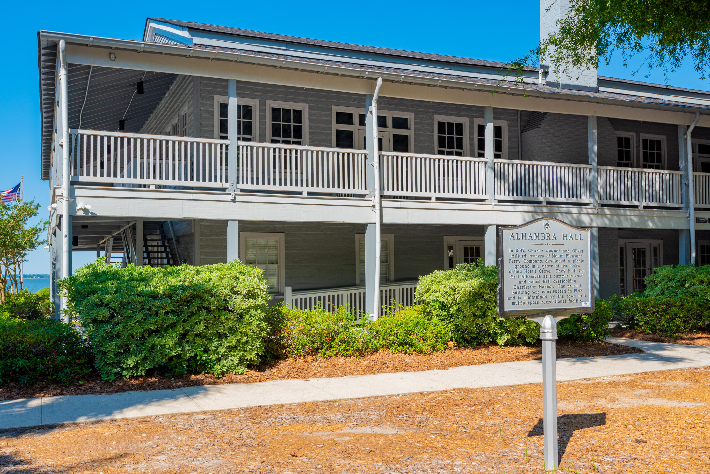 733 Atlantic Street Mount Pleasant, SC 29464 - Photo 42 of 48 OldVillageMountPleasantStock-KeenEyeMark