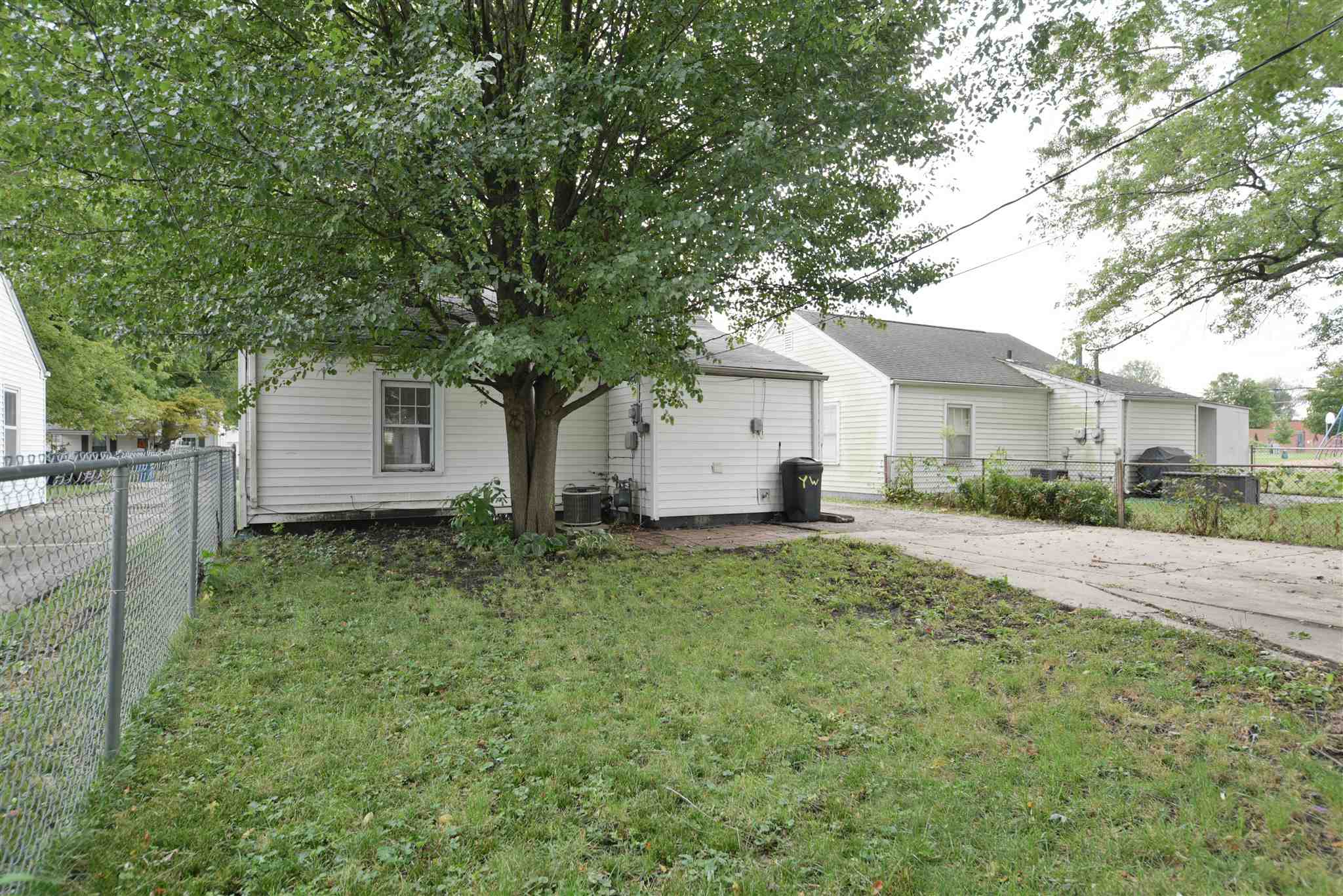 2357 South Spring Street Springfield, IL 62704 - Photo 21 of 22