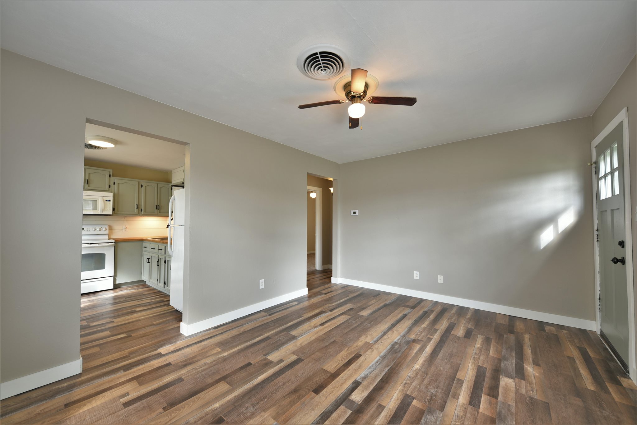 2357 South Spring Street Springfield, IL 62704 - Photo 5 of 22
