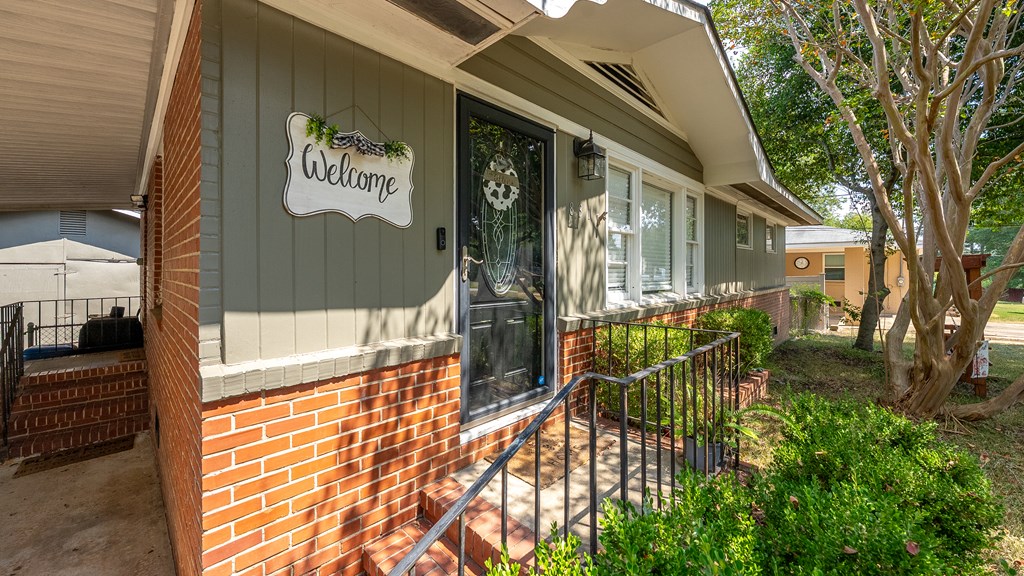 831 53rd Street Columbus, GA 31904 - Photo 32 of 37 a view of outdoor space deck and patio