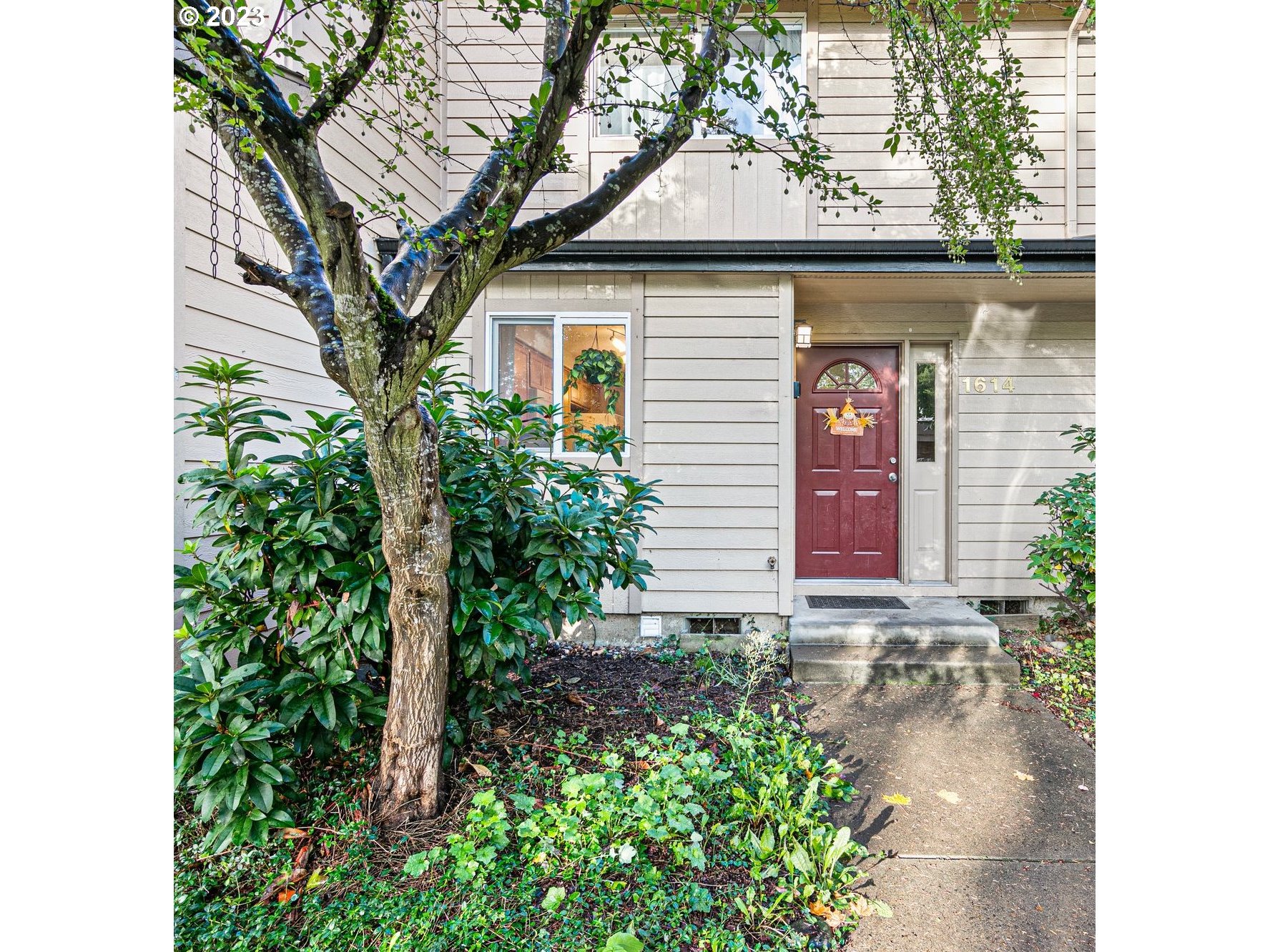 1614 Fetters Loop Eugene, OR 97402 - Photo 1 of 35 Gallery Image 1