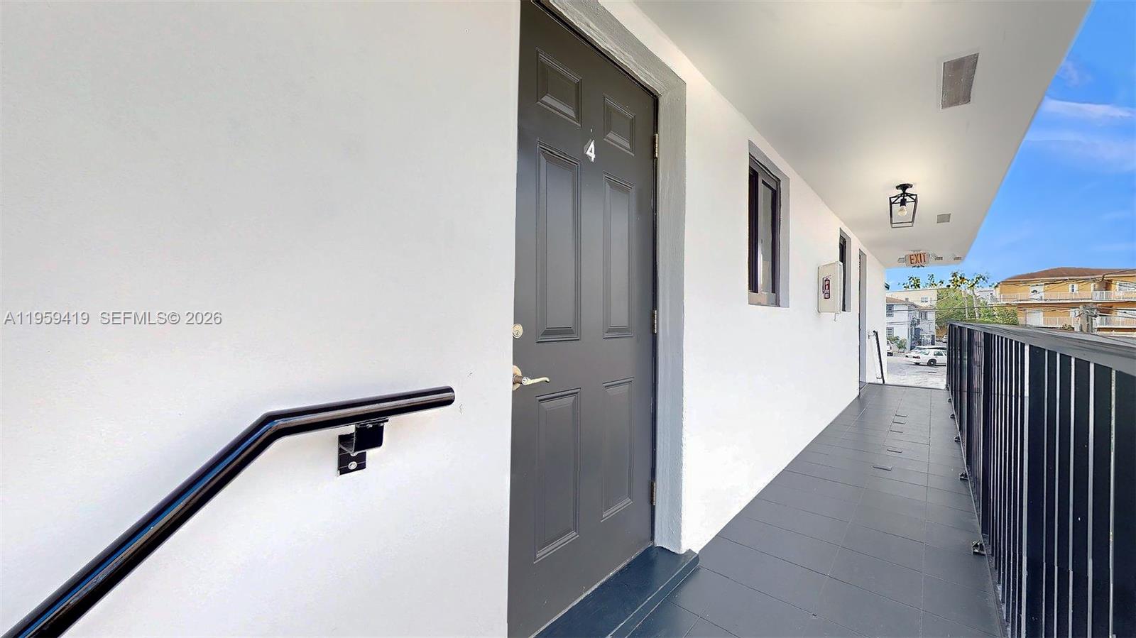 329 Southwest 9th Avenue Miami, FL 33130 - Photo 11 of 97