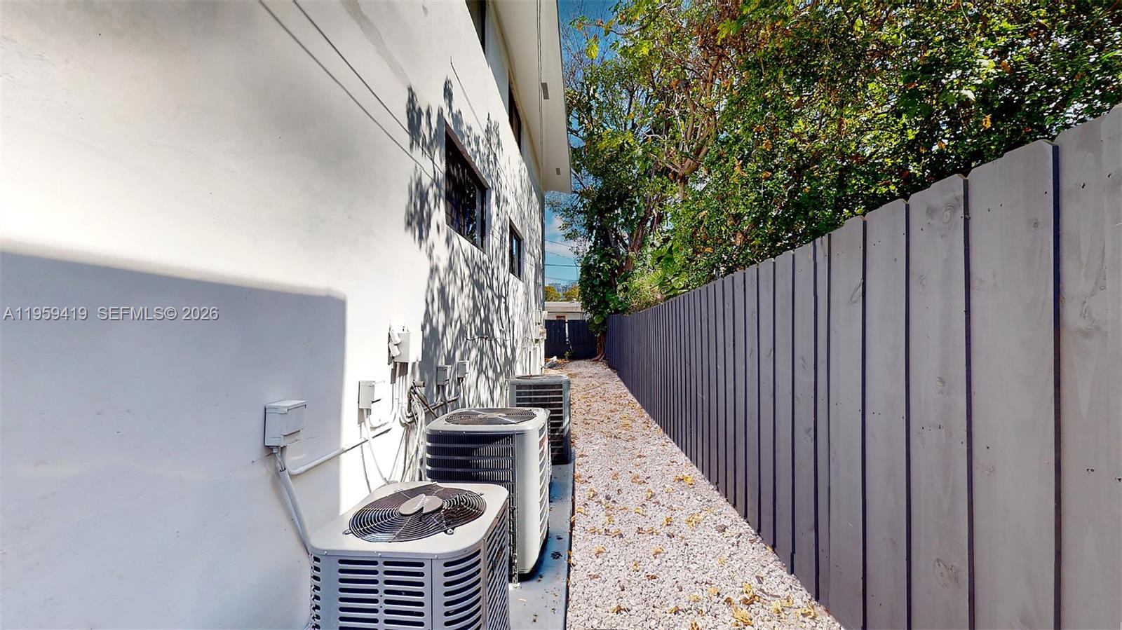 329 Southwest 9th Avenue Miami, FL 33130 - Photo 19 of 97