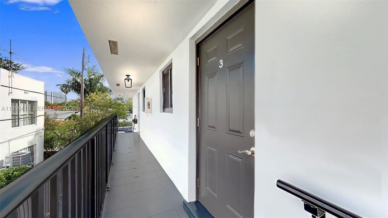 329 Southwest 9th Avenue Miami, FL 33130 - Photo 10 of 97