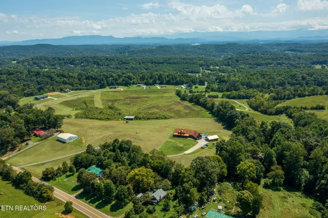 $1,399,000 | 1689 Highway 25W, New Market, TN 37820