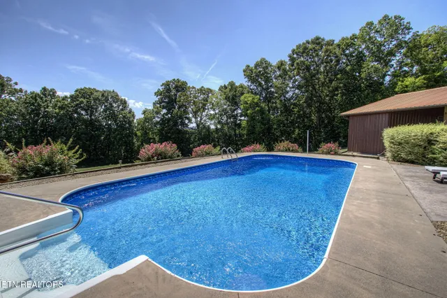 $1,399,000 | 1689 Highway 25W, New Market, TN 37820