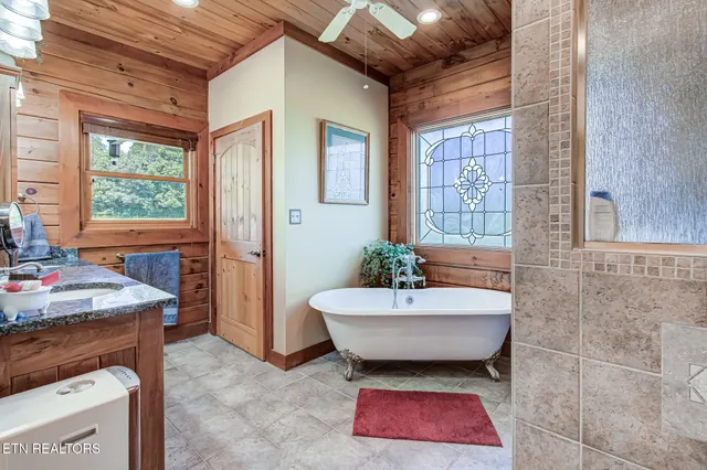 $1,399,000 | 1689 Highway 25W, New Market, TN 37820