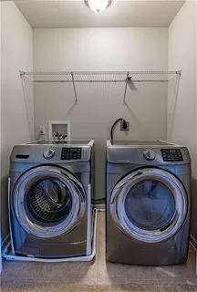 $389,900 | 10 Roosevelt Drive, McKees Rocks, PA 15136