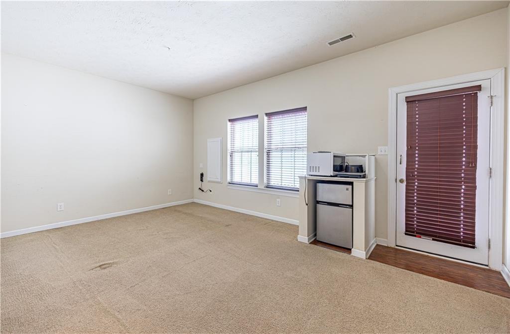 10 Roosevelt Drive McKees Rocks, PA 15136 - Photo 22 of 26