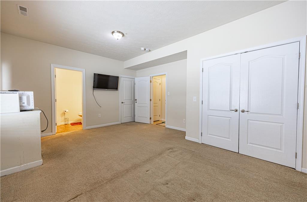 10 Roosevelt Drive McKees Rocks, PA 15136 - Photo 23 of 26