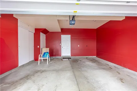 $389,900 | 10 Roosevelt Drive, McKees Rocks, PA 15136