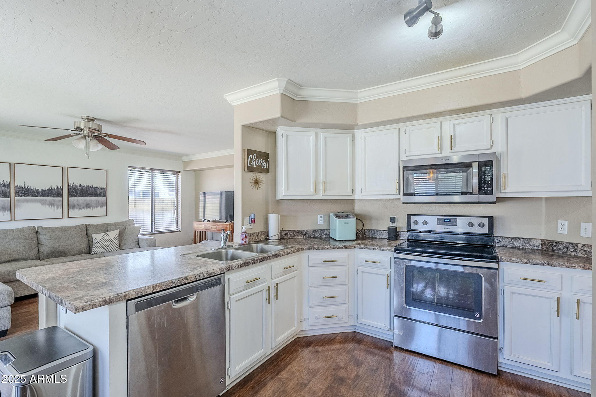 869 West Shellfish Drive Gilbert, AZ 85233 - Photo 11 of 35 25-web-or-mls-Shellfish-15