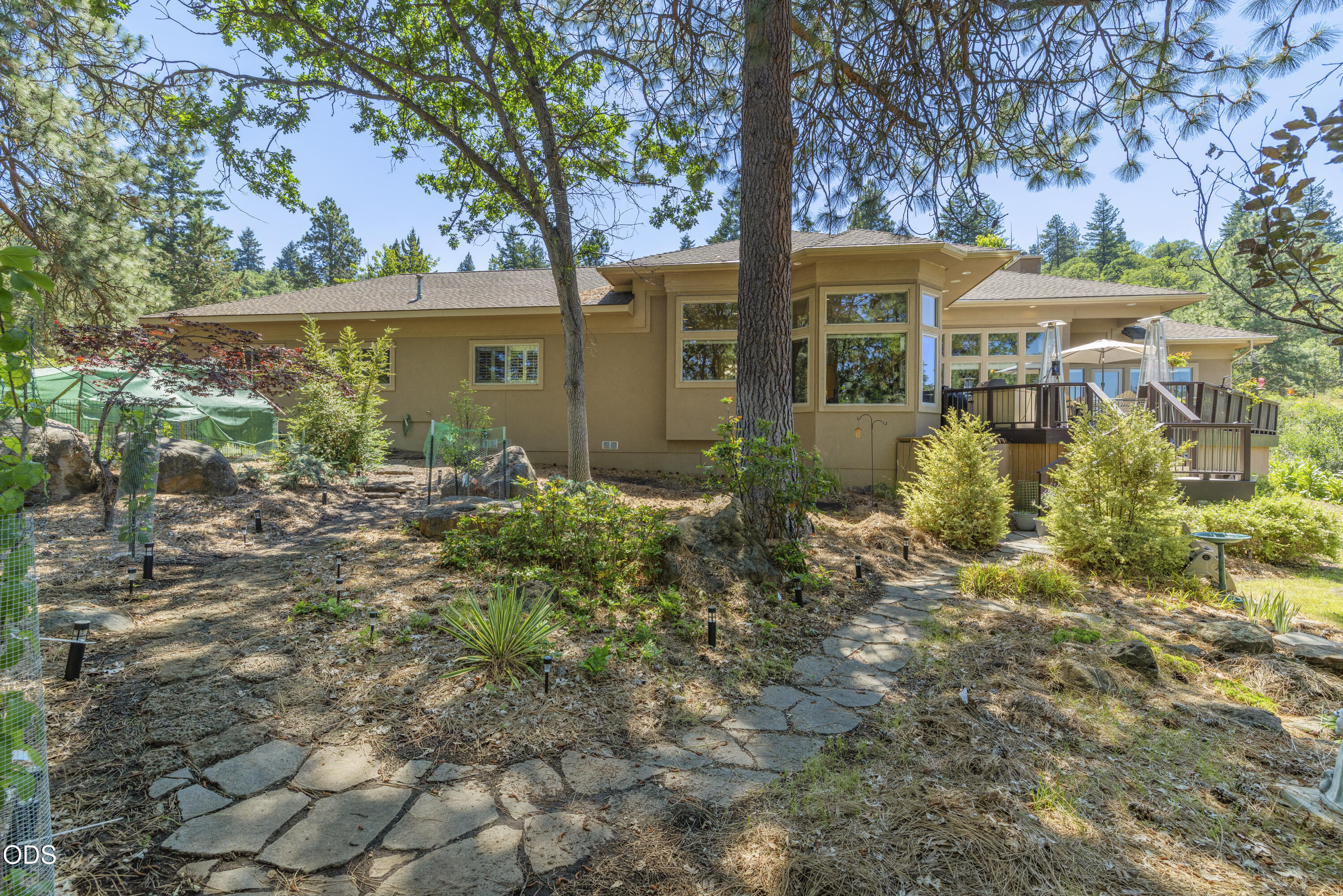 6749 Cooper's Hawk Road Klamath Falls, OR 97601 - Photo 13 of 60