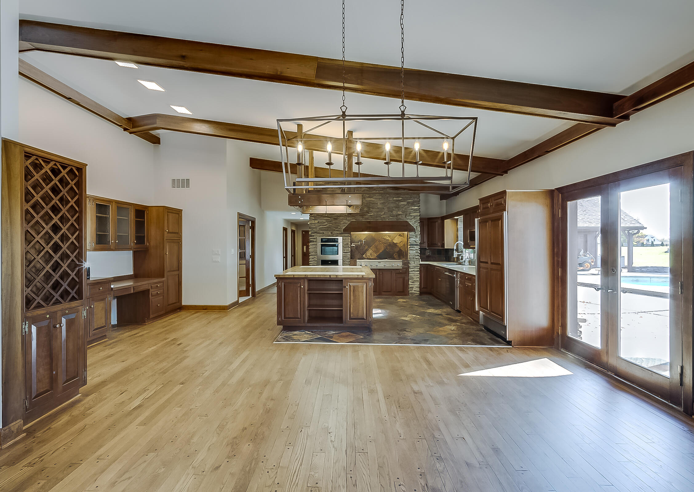 5376 Stewart Road Lexington, KY 40516 - Photo 19 of 98 Casual Dining Area