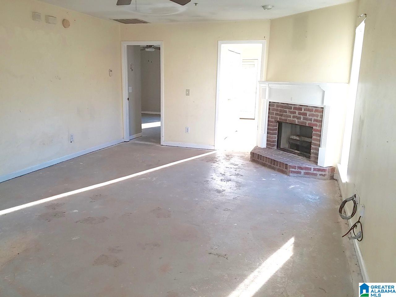 200 Willow Point Circle Alabaster, AL 35007 - Photo 3 of 6