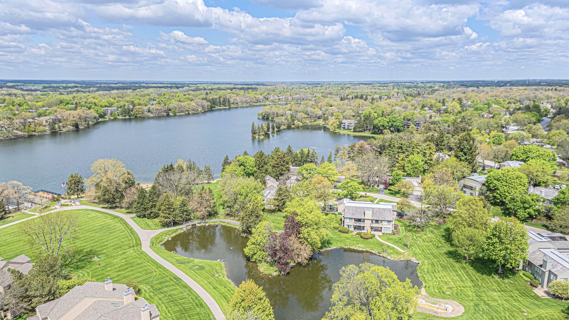 744 Old Barn Road, Unit A Lake Barrington, IL 60010 - Photo 34 of 39 Gallery Image 34
