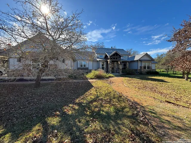 $3,400 | 229 Twin Oaks Drive, La Vernia, TX 78121