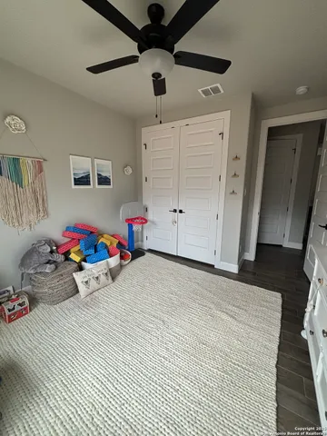 $3,400 | 229 Twin Oaks Drive, La Vernia, TX 78121