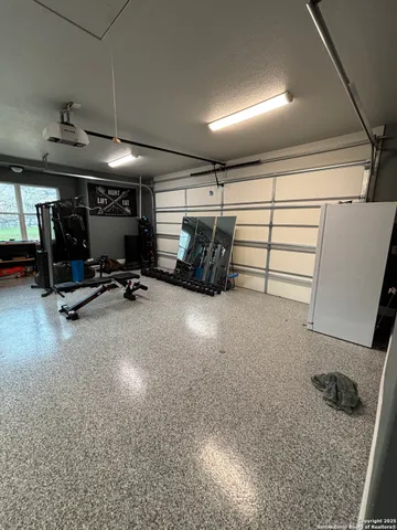 $3,400 | 229 Twin Oaks Drive, La Vernia, TX 78121