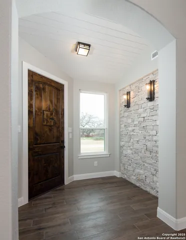 $3,400 | 229 Twin Oaks Drive, La Vernia, TX 78121