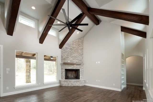 $3,400 | 229 Twin Oaks Drive, La Vernia, TX 78121