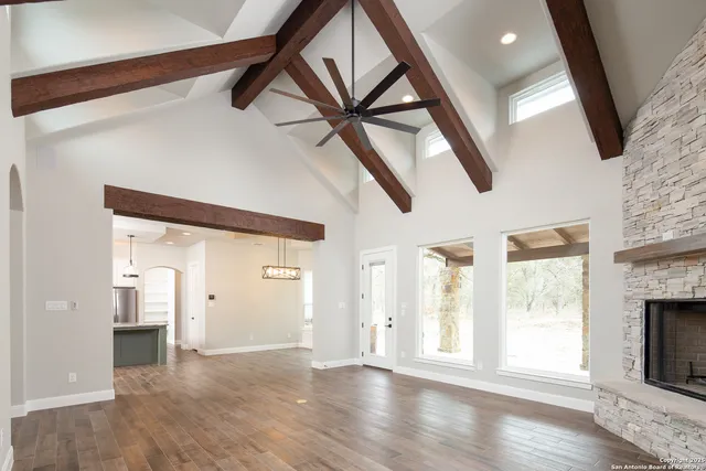 $3,400 | 229 Twin Oaks Drive, La Vernia, TX 78121