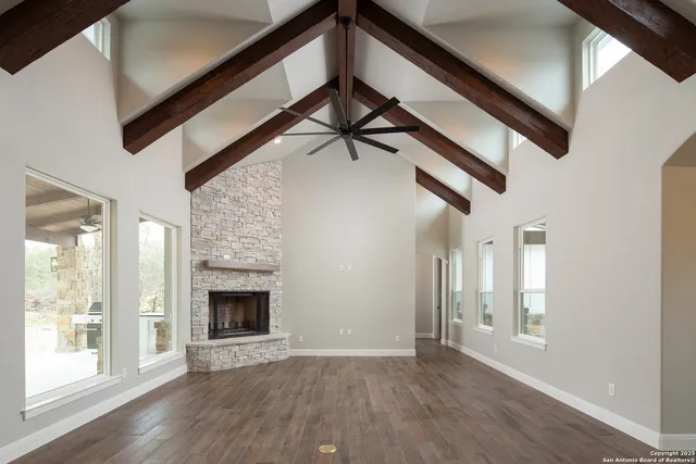 $3,400 | 229 Twin Oaks Drive, La Vernia, TX 78121